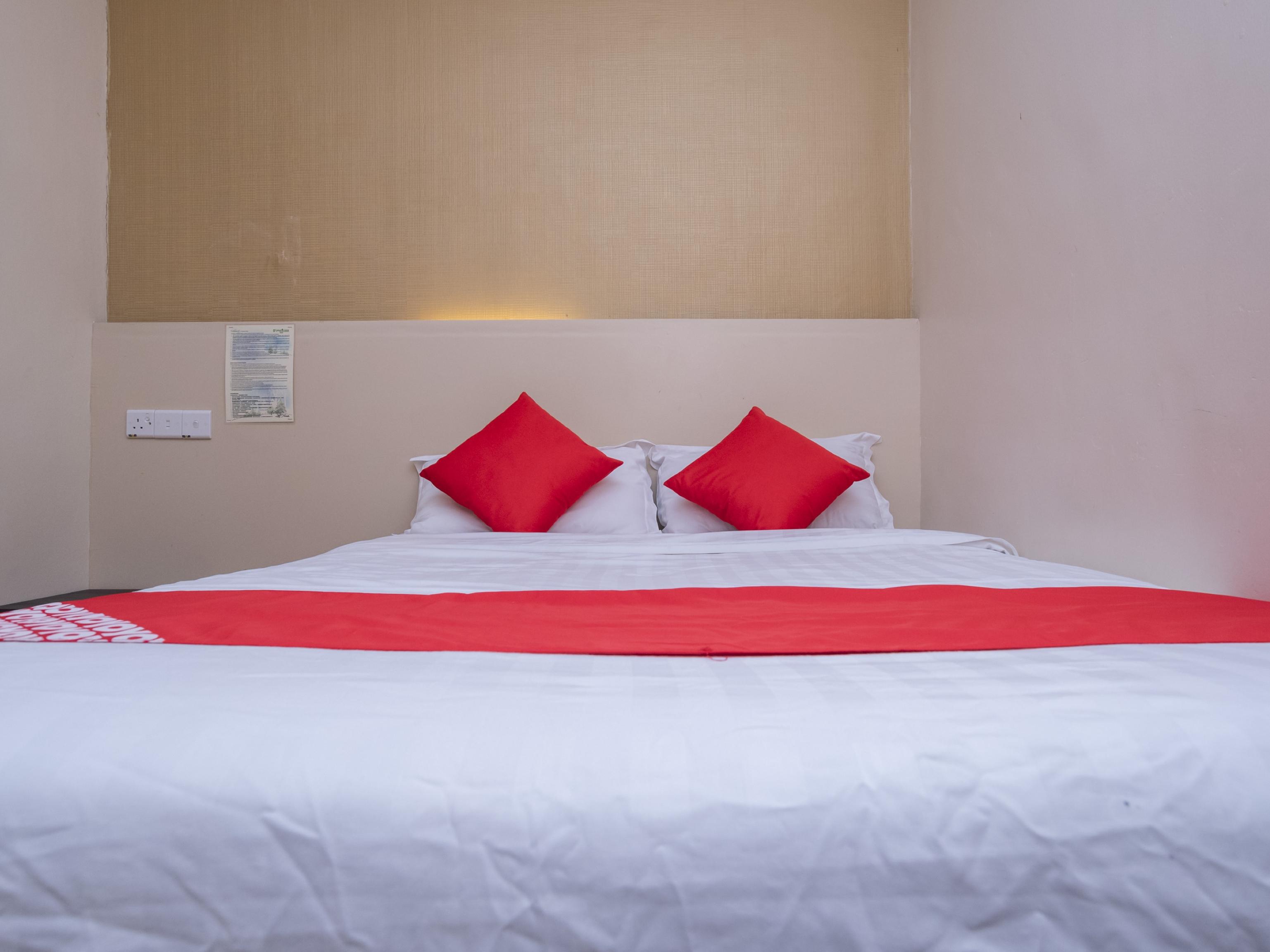 ג'והור בהרו D'Pinetrees Hotel מראה חיצוני תמונה
