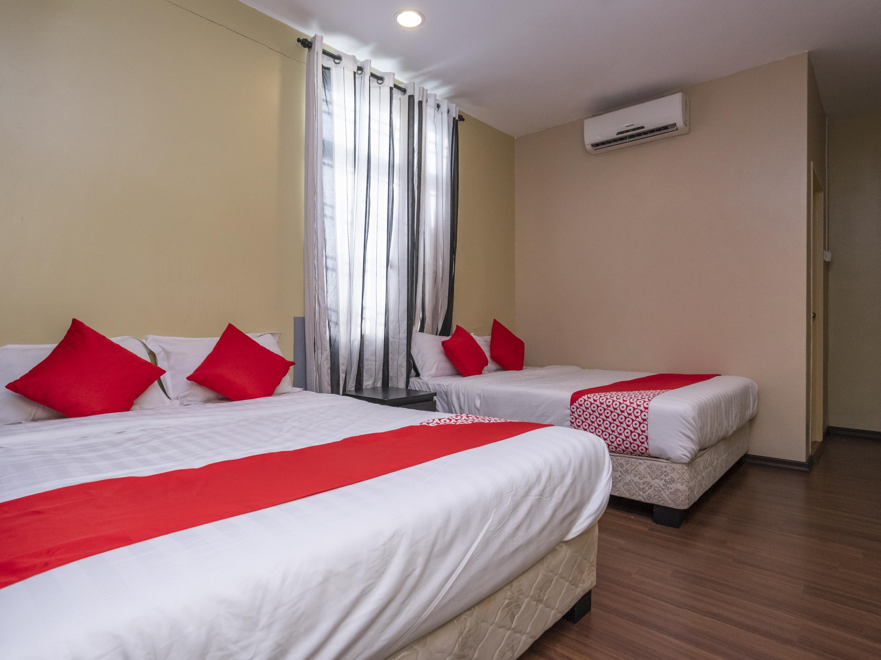 ג'והור בהרו D'Pinetrees Hotel מראה חיצוני תמונה