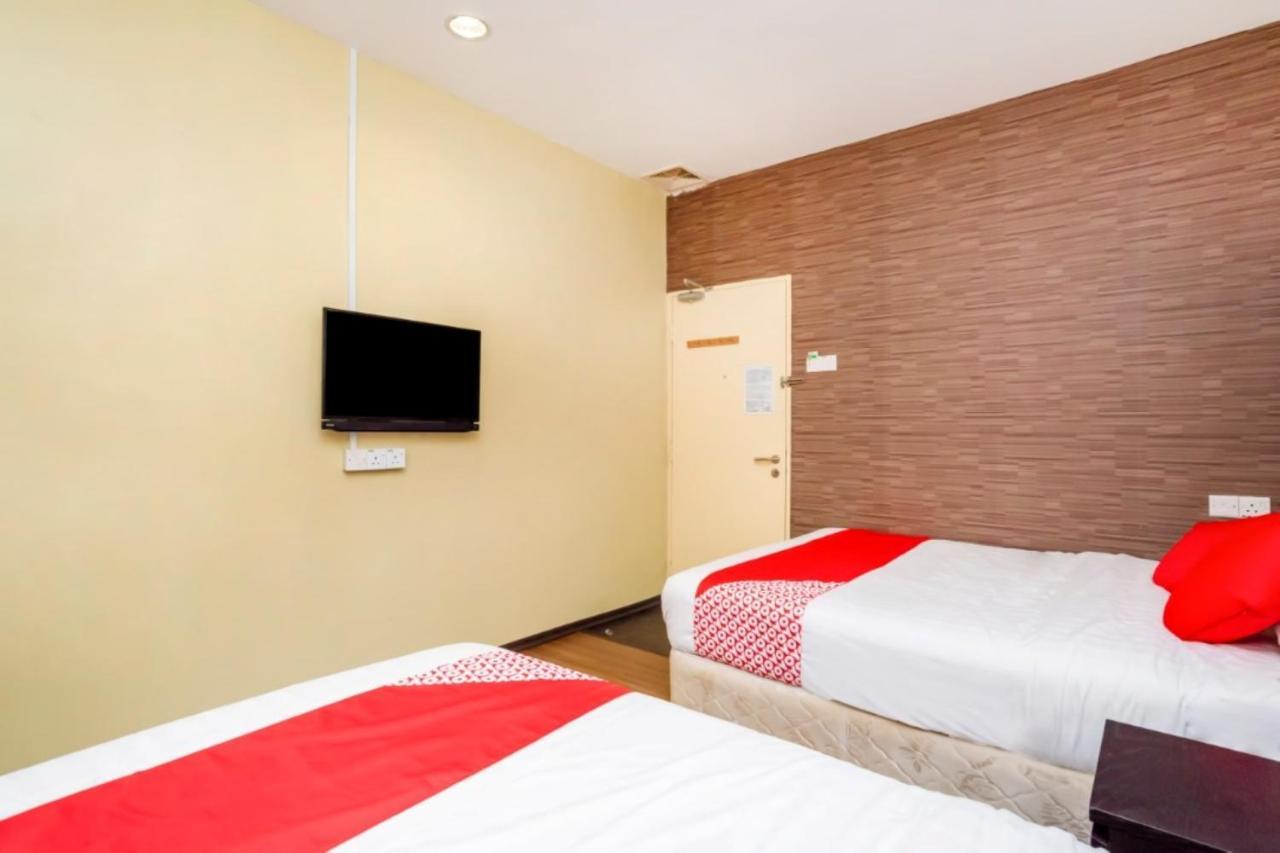 ג'והור בהרו D'Pinetrees Hotel מראה חיצוני תמונה