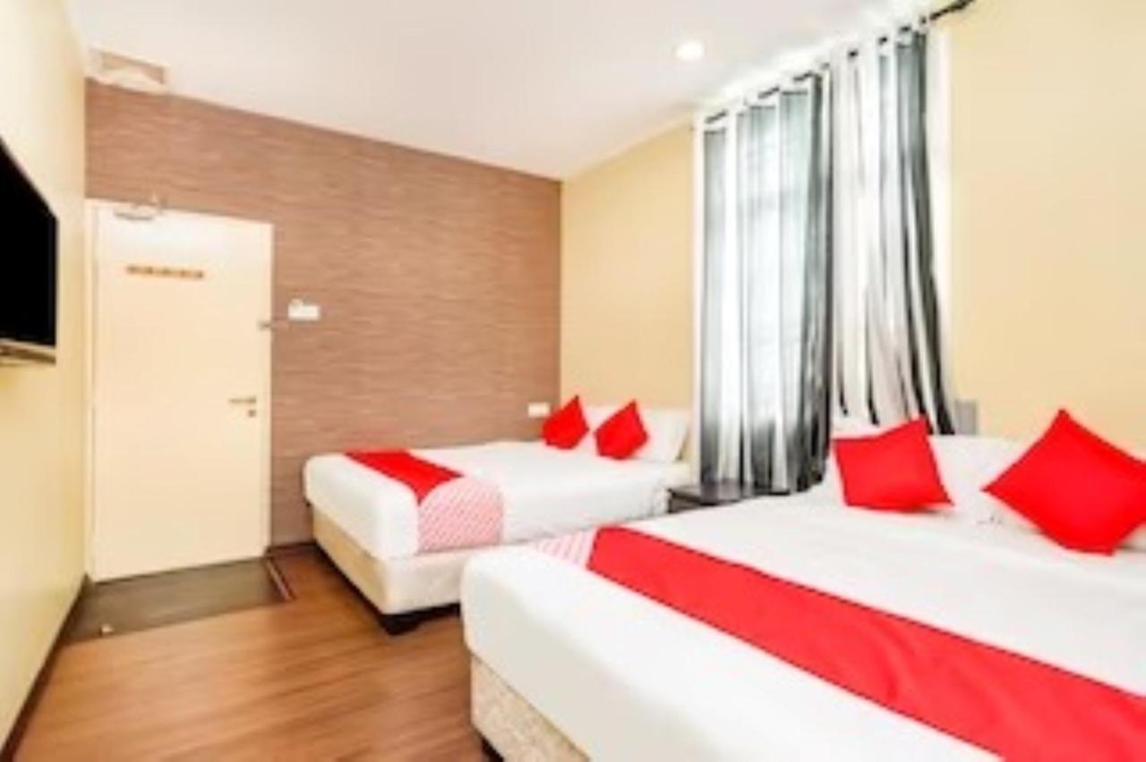 ג'והור בהרו D'Pinetrees Hotel מראה חיצוני תמונה