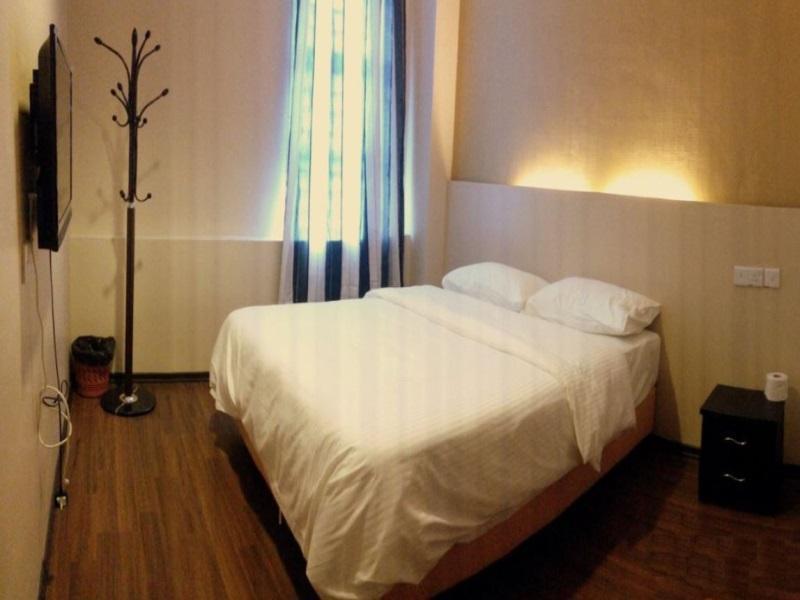 ג'והור בהרו D'Pinetrees Hotel מראה חיצוני תמונה