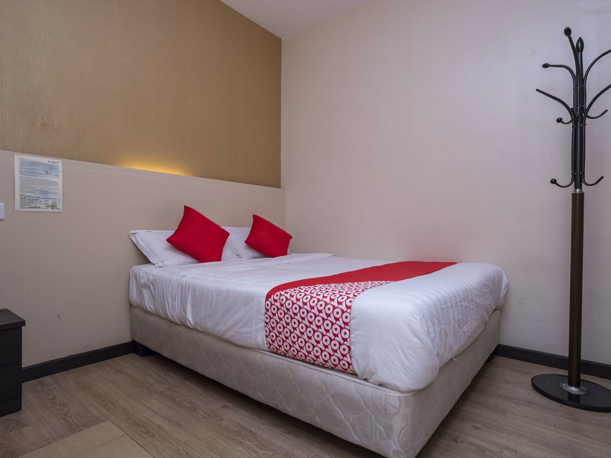 ג'והור בהרו D'Pinetrees Hotel מראה חיצוני תמונה