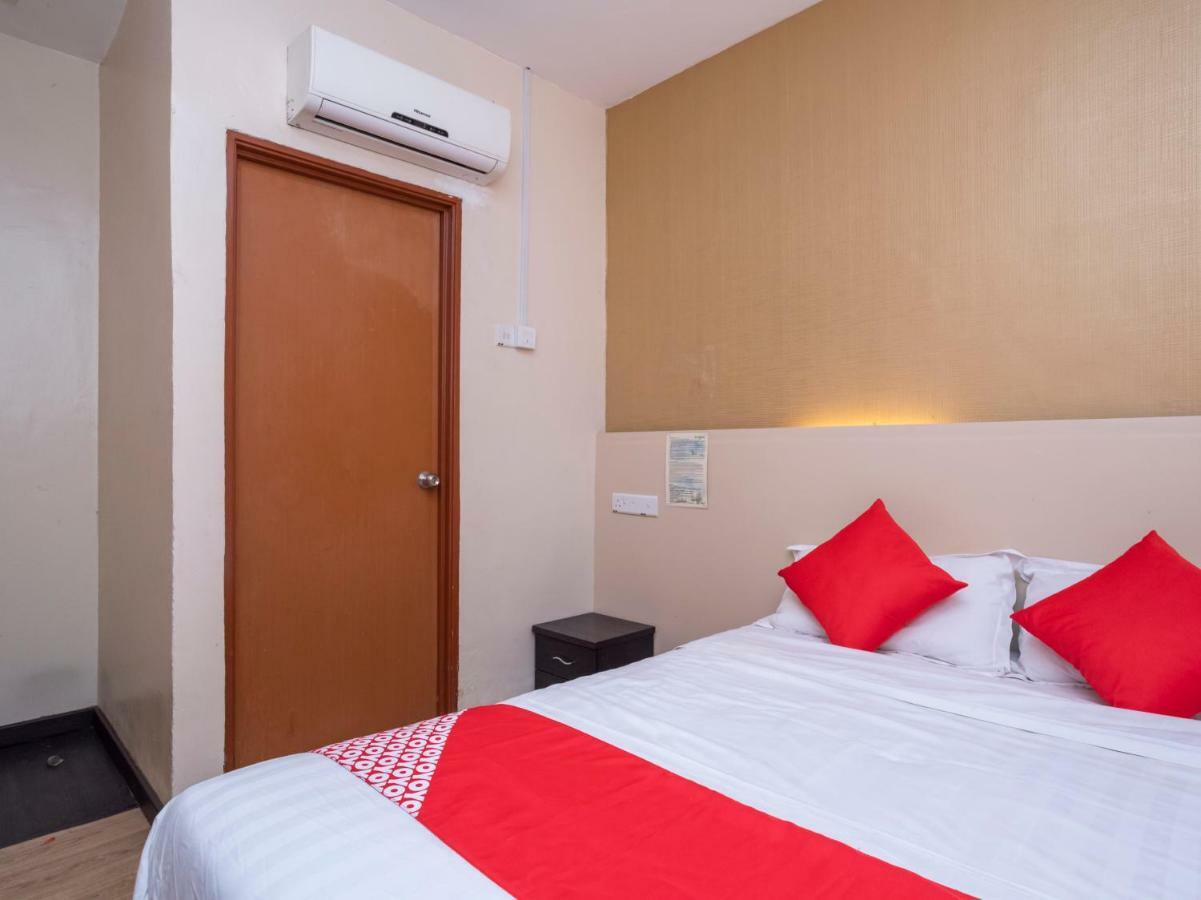 ג'והור בהרו D'Pinetrees Hotel מראה חיצוני תמונה