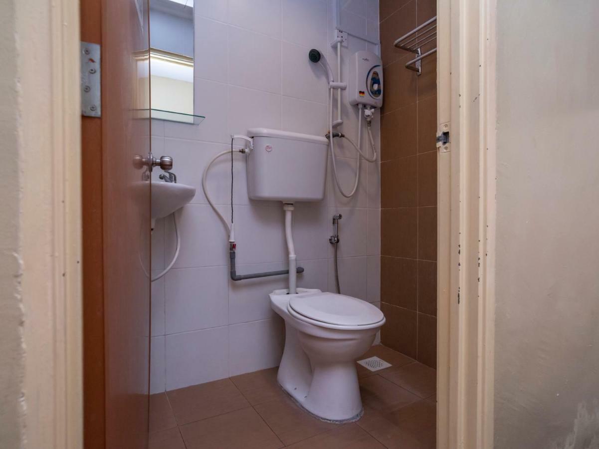 ג'והור בהרו D'Pinetrees Hotel מראה חיצוני תמונה